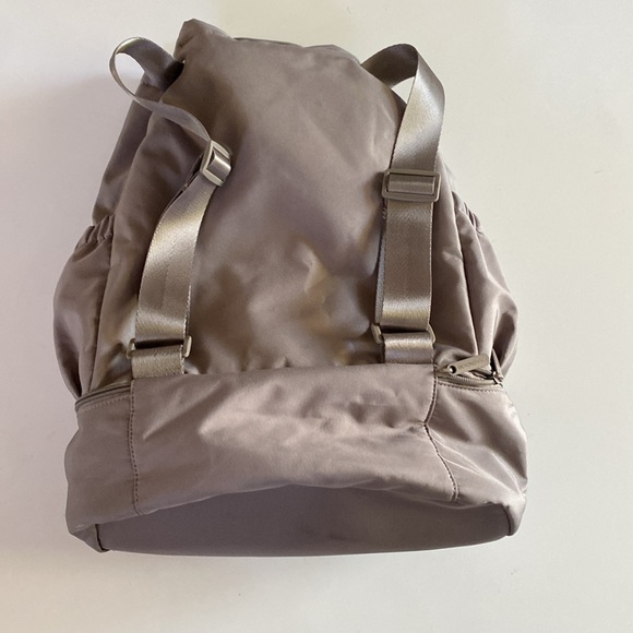 Beyond Yoga Taupe Drawstring Convertible Backpack - Picture 2 of 5